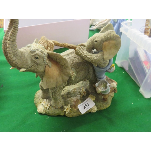 253 - Boxed Paws Print, Elephant Figurine