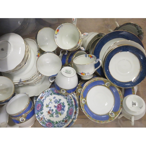 264 - Mixed lot of Tea Ware including Grosvenor, Paragon and Chelsea