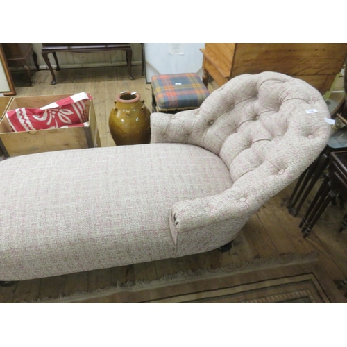 428 - Upholstered Day Bed