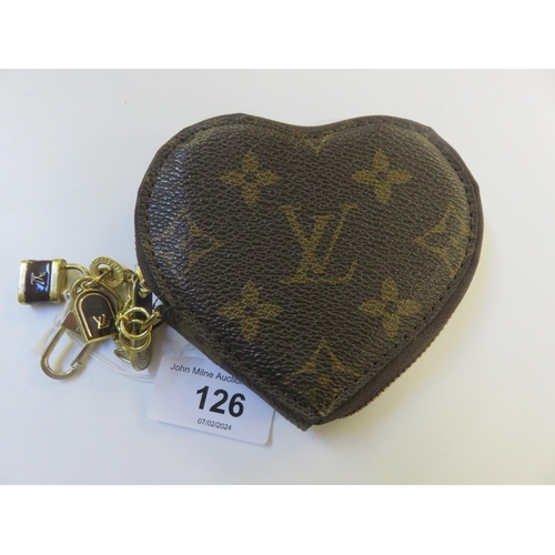 126 - Louis Vuitton small Purse