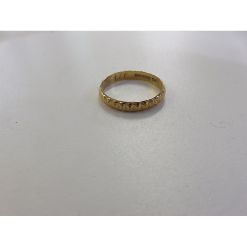 133 - 9ct. Gold Dress Ring 2.6 grams