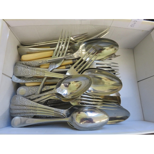 302 - Box of Loose Cutlery