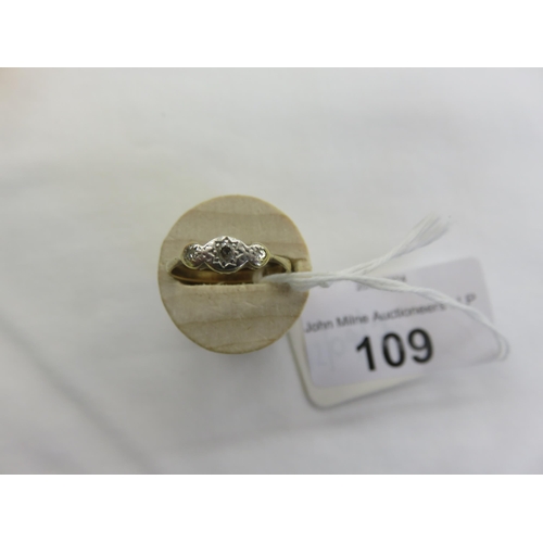 109 - 9ct Gold and White Stone Ring