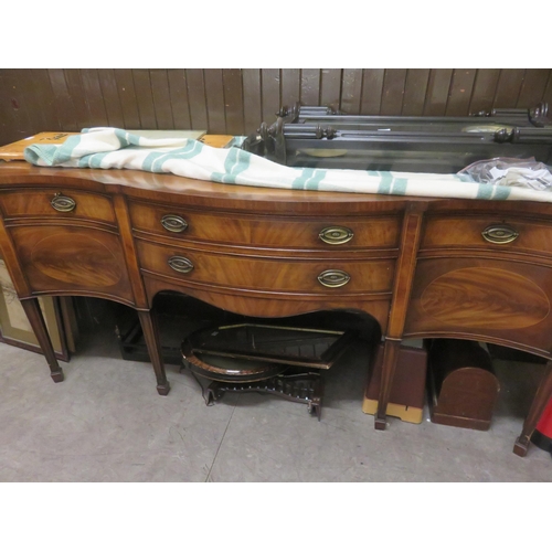 442 - Georgian Style Mahogany Serpentine Fronted Sideboard