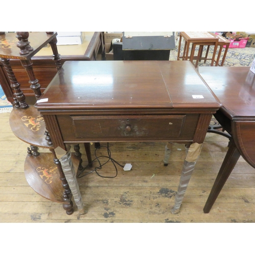 431 - Mahogany Cased Electric Singer Sewing Machine