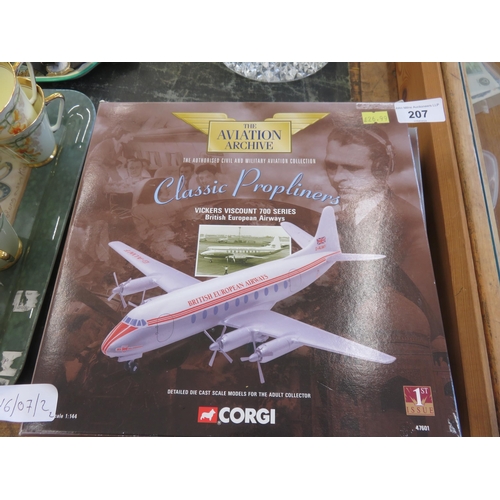 207 - Two Corgi Die Cast Models, Vickers Viscount 700 Series and D.H. Comet 4B