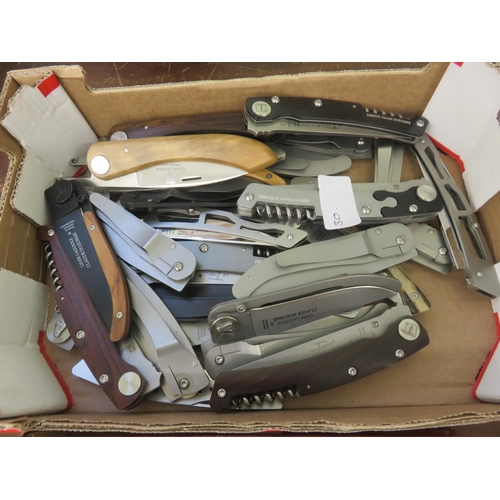 277 - 30 Various Loose and Cased Penknives