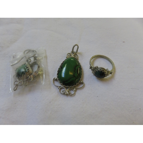 102 - Enamelled Jewellery Set aka - Filigree: Pair of Earrings, Pendant and Ring. Mini Size Manufacturers ... 