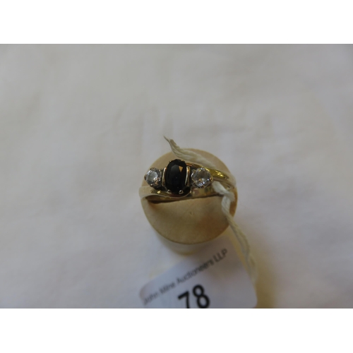 78 - 9ct Gold White and Black Stone Dress Ring