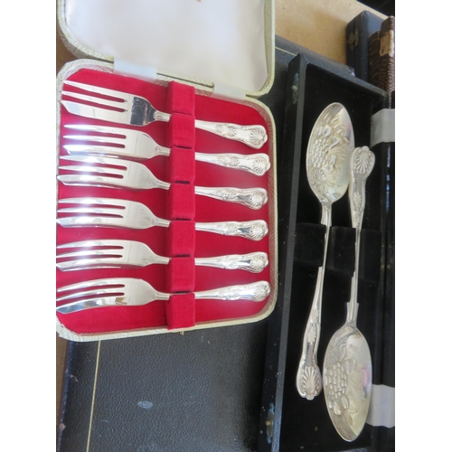 422 - Seven Cased Cutlery Sets