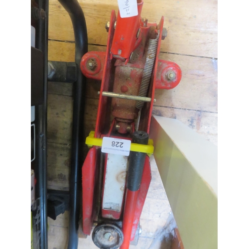 228 - Car Trolley Jack