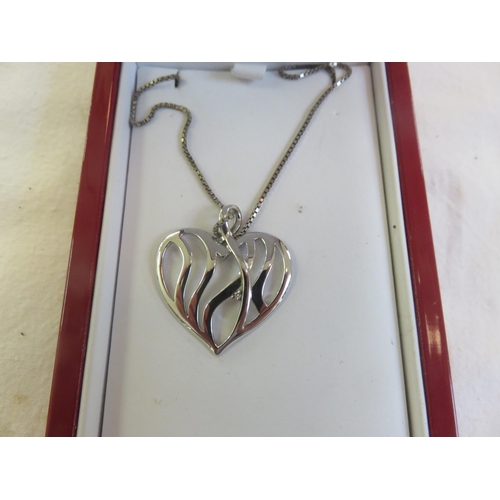 233 - Boxed Hot Diamonds Heart shaped Pendant on chain