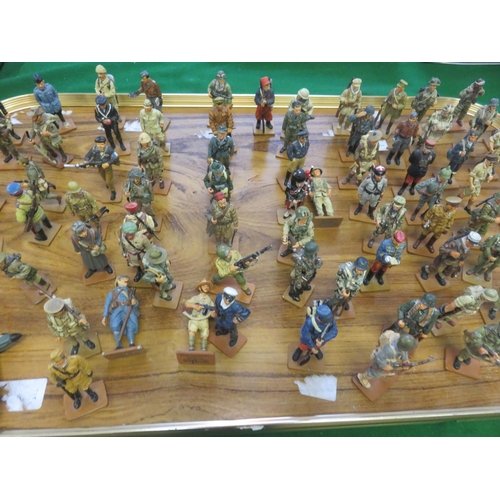 253 - Large Quantity of Del Prado WWI and WW2 Lead Soldiers (Including Display Stand