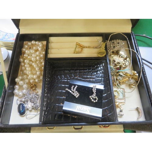 302 - Jewellery Box and contents