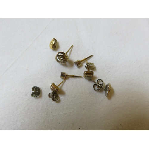 82 - Two pairs of 9ct. Gold Earrings, Two single Earrings