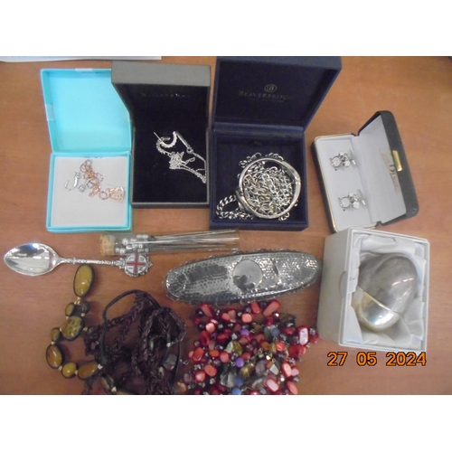 204 - Quantity of Jewellery including Silver, Hatpins, etc