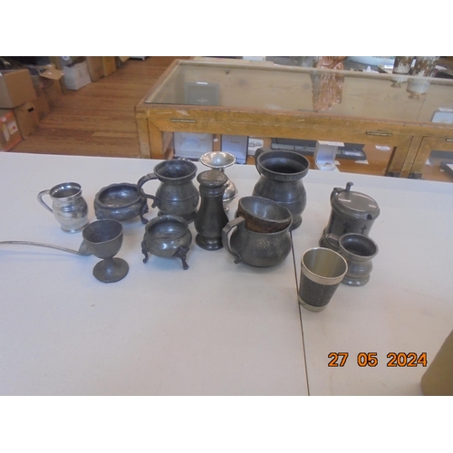 299 - Small lot of pewter