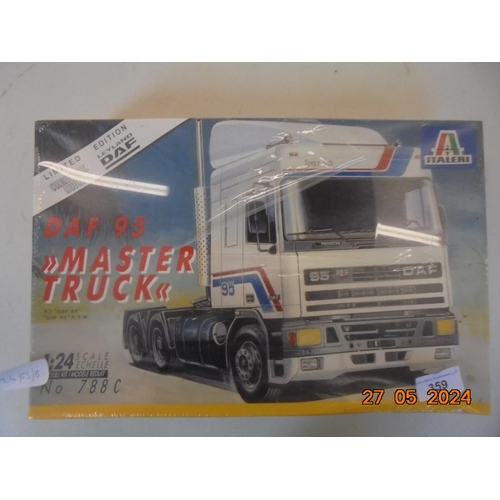 359 - Dafmaster Truck