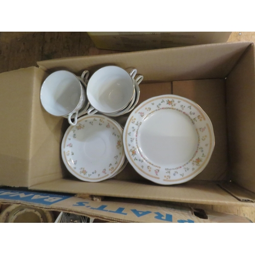 184 - Box with Tea Set