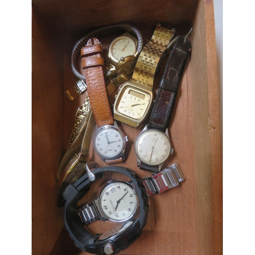 110 - Lot of Vintage Watches, including Seiko, Roidor, Invicta etc