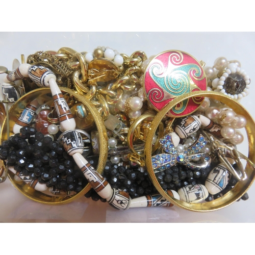 114 - Lot of Jewellery