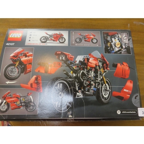 398 - Lego 42107 Panigale V4R Boxed Set