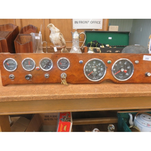 259 - Walnut Dashboard Jaeger Dashboard