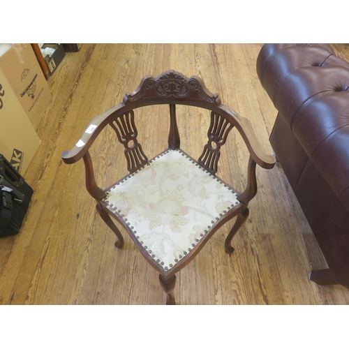 372 - Corner Chair