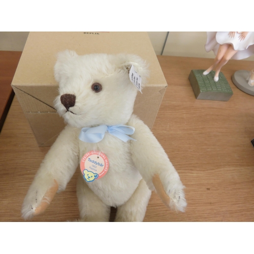 161 - Boxed Steiff 1953 Replica Bear