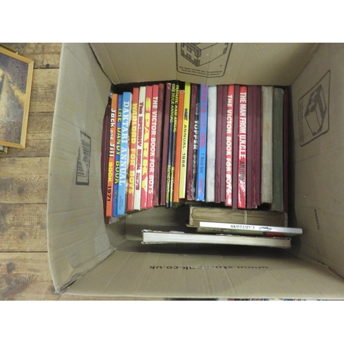 414 - Box of Old Annuals, Dandy, Sparky, Victor etc