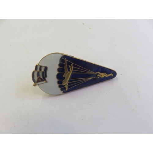 146 - Cuban Airborne Troops Jump Badge. Brass, Screwback Type, Hot-enamelled. Circa 1980'2. Box Enclosed. ... 