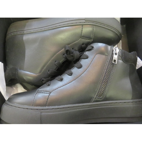 265 - Kurt Grieger Trainer Boots - New - Size 39