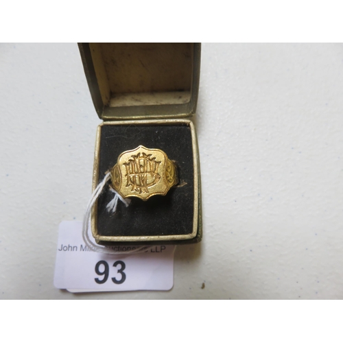 93 - Georgian Gold Seal Ring in fitted box 11.7 grams