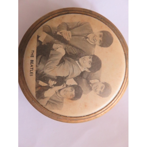 87 - Novelty Beatles Powder Compact