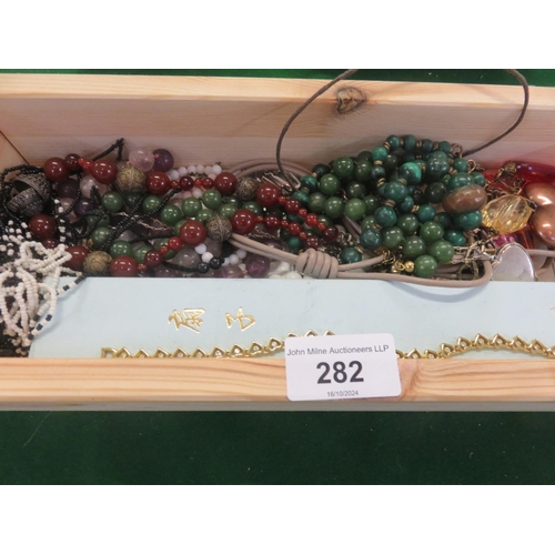 282 - Small lot of Mixed Jewellery