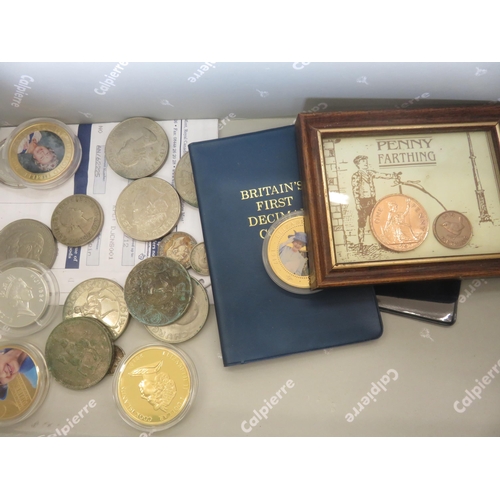 243 - Quantity of Modern Crowns and Commemorative Coins