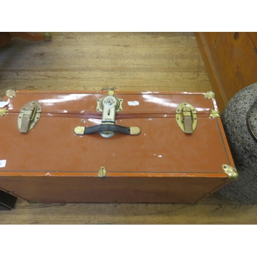 400 - Travel Trunk