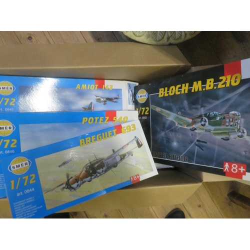 252 - Box of Aeroplane Model Kits