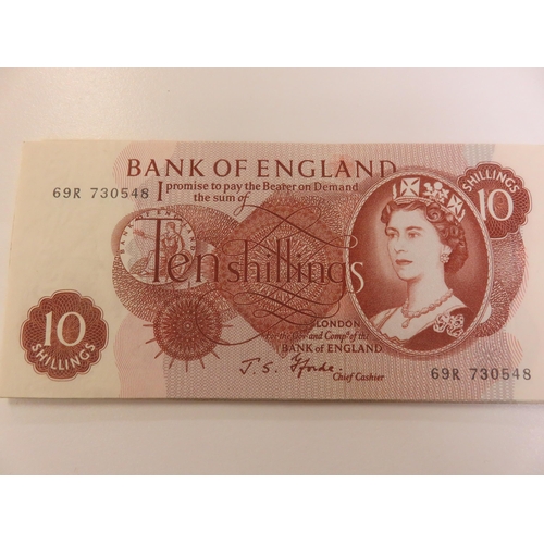 114 - Twelve 1960's Bank of England 10 Shilling notes