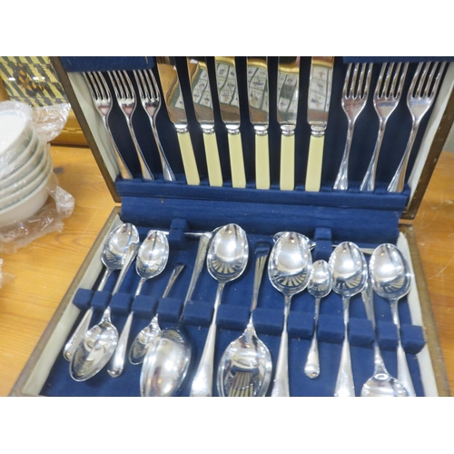 175 - Cased Cutlery Set