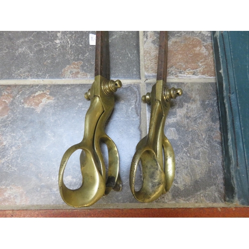 289 - Pair of Antique Tailors, or Leather Workers shears, Wilkinson & Son, Sheffiield