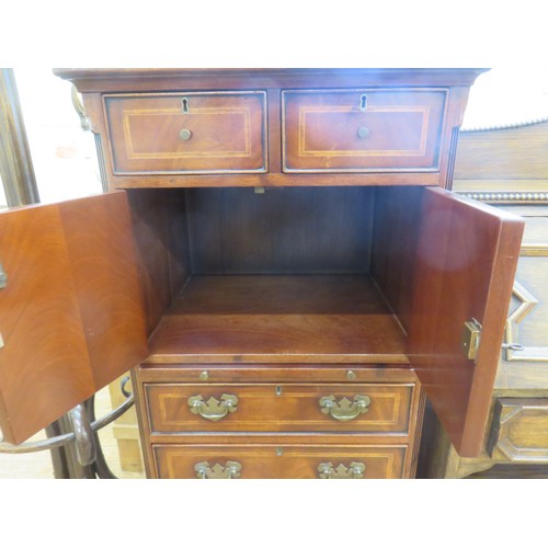 385 - Modern Oak Leather Topped Side Table