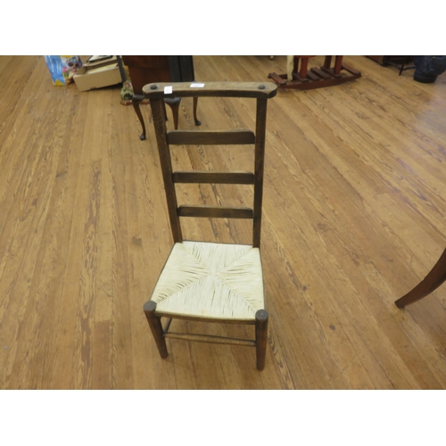 377 - Prie Dieu Type Chair