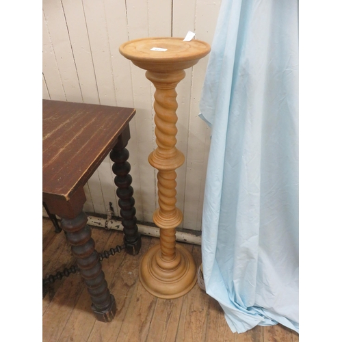 427 - Lightwood Pot Stand