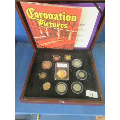 44 - Boxed Queen Elizabeth II Platinum Jubilee Coin Set