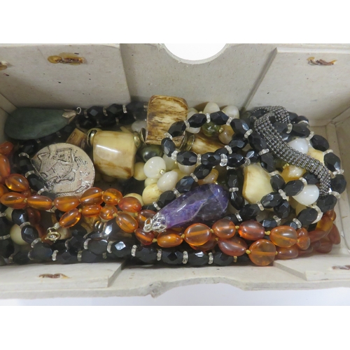 110 - Small lot of Beaded and other jewellery