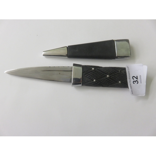 Lot 32        