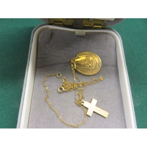 49 - 9ct Gold St. Christopher and Crucifix on Chain 3.1gms