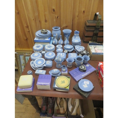 370 - Quantity of Wedgwood, Jasper Ware