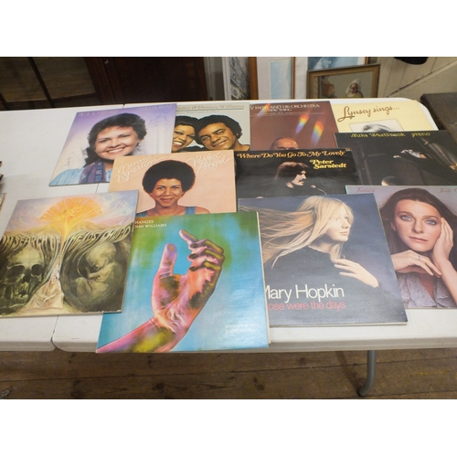 Quantity of Vinyl 33 rpm records